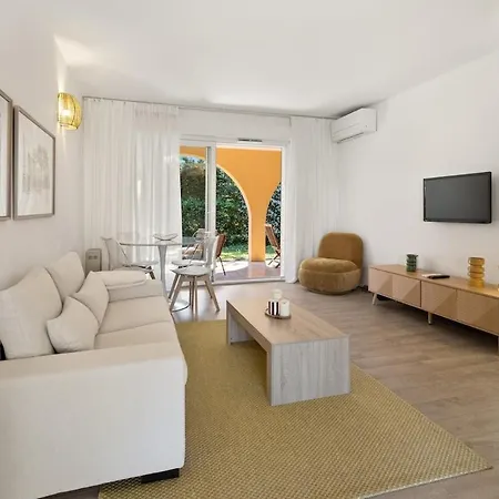 Spacious St-tropez - Terrace Garden Lägenhet *